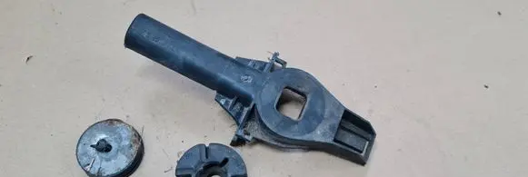 Audi A4 S4 B8 8K Radiator mount bracket 8K0805201