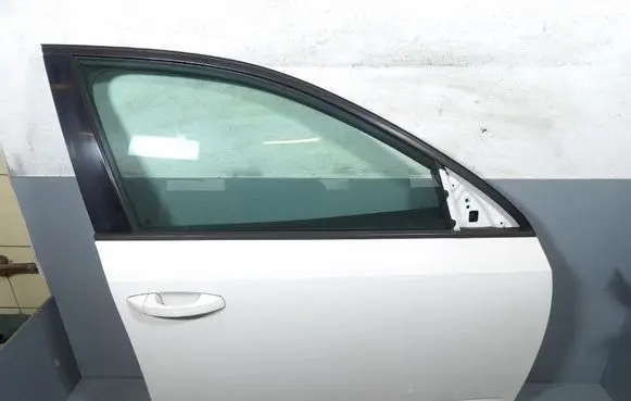 Skoda Octavia Mk3 (5E) Front door