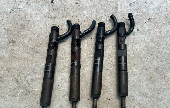 Renault Megane III Fuel injectors set 166000897R H8200827965 28237259