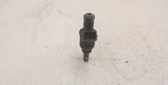 BMW 5 E60 E61 Fuel injector 1427240