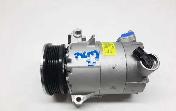 Land Rover Evoque I Air conditioning (A/C) compressor (pump) EJ3219D629AD