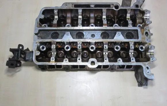 Opel Corsa B Engine head 