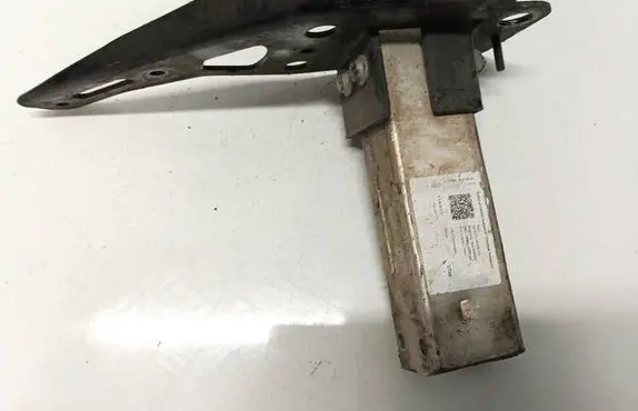 Audi A6 S6 C6 4F Front bumper mounting bracket 4F0807134 4F08071349