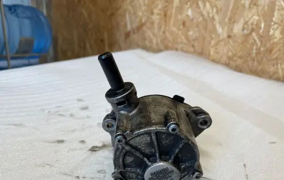 Mercedes-Benz GLC X253 C253 Vacuum pump A6512300465