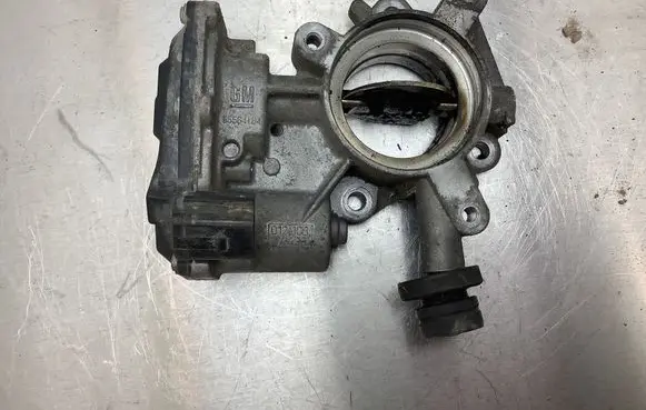 Opel Insignia A Throttle valve 55564164