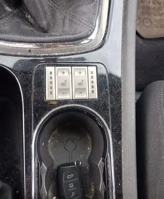Ford Mondeo MK I Tailgate/trunk/boot open switch 