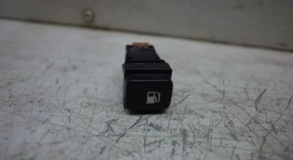 Citroen C4 I Picasso Fuel tank opening switch 96530658XT