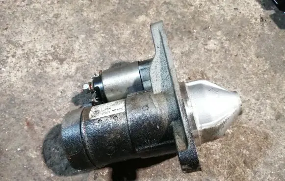 Nissan Qashqai Starter motor 23300EN20D