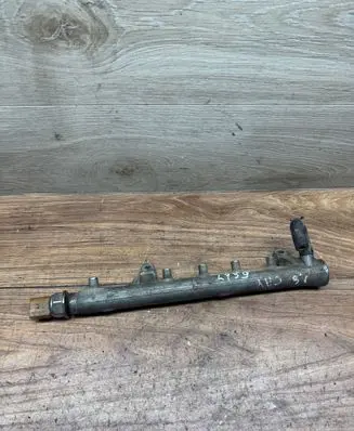 Skoda Octavia Mk2 (1Z) Fuel main line pipe R03L125A