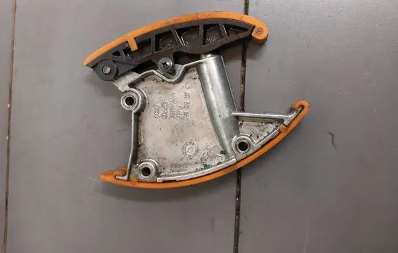 Audi A8 S8 D3 4E Slide rail for timing chain 059109217C