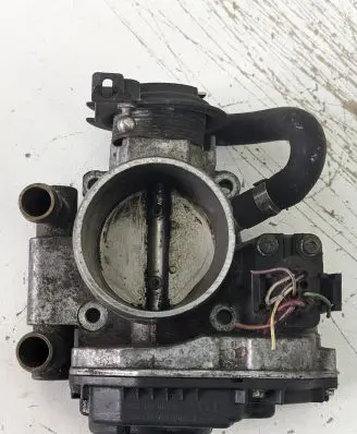 Audi A4 S4 B5 8D Throttle valve 058133063H 408237212002