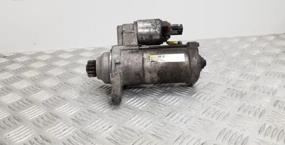 Volkswagen PASSAT B7 Starter motor 02Z911024A