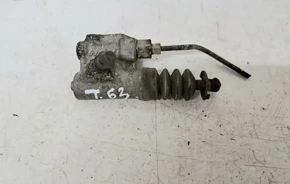 Clutch slave cylinder