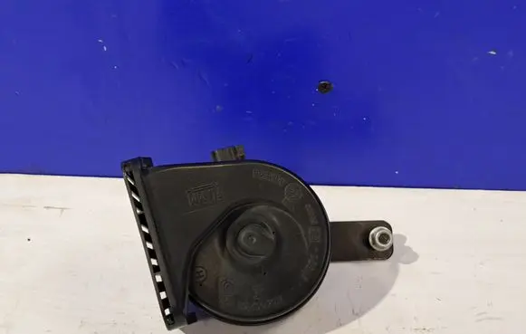 Jaguar XE Horn signal E30055306