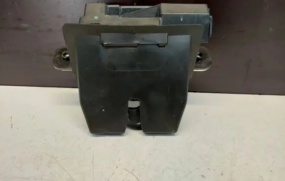 Ford Fiesta Tailgate/trunk/boot lock/catch/latch 8a61a442a66bb