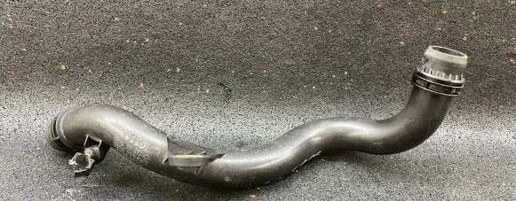 Audi A4 S4 B9 Engine coolant pipe/hose 04L121071G 04L121071