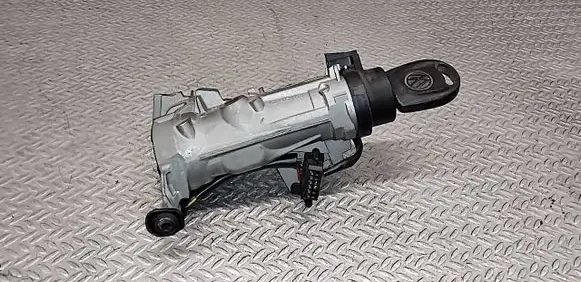Volkswagen Caddy Ignition lock 1K0905851B