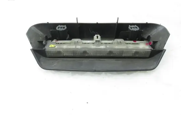 Toyota Yaris Third/center stoplight