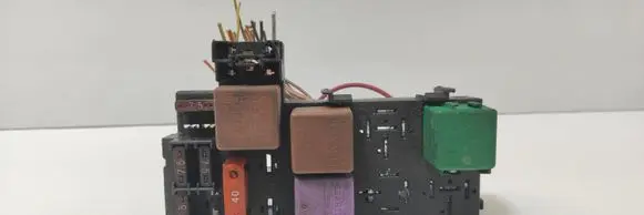 Renault Megane I Fuse module 7703297193