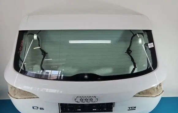 Tailgate/trunk/boot lid