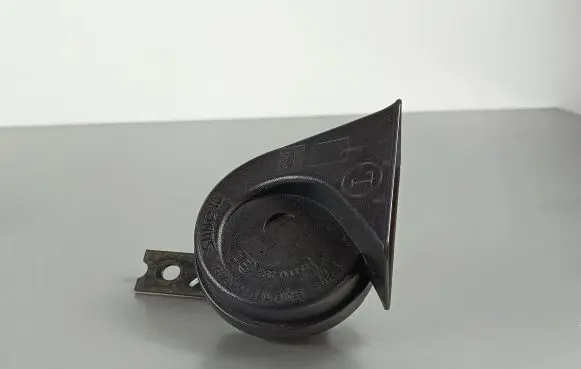 SsangYong Rexton Horn signal 28R000589