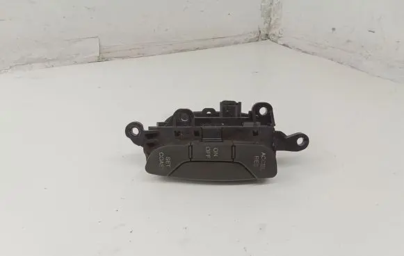 Chevrolet Captiva Steering wheel buttons/switches 96628527