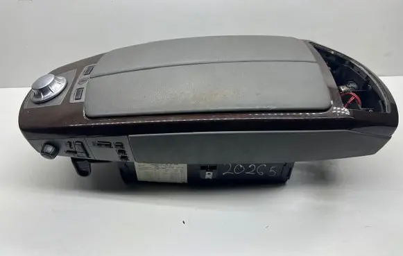 BMW 7 E65 E66 Armrest 7011600
