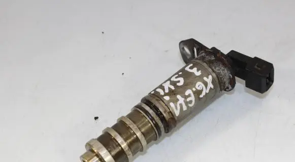 BMW X6 E71 Camshaft vanos timing valve 7585776 1136 13151914