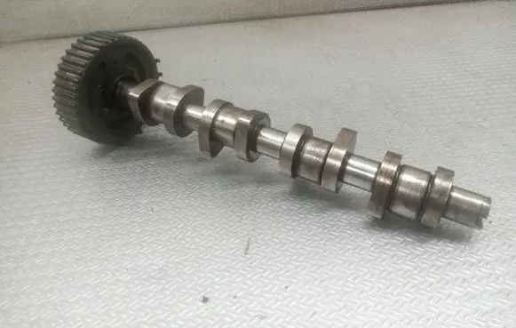 Volkswagen Sharan Camshaft 038109111E