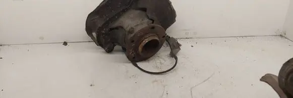 BMW 5 E39 Front wheel hub