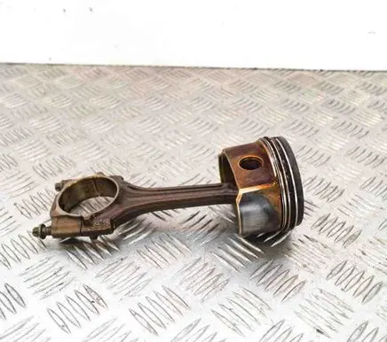 Volkswagen PASSAT B5 Piston 06A198401