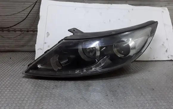 KIA Sportage Headlight/headlamp 921013U250