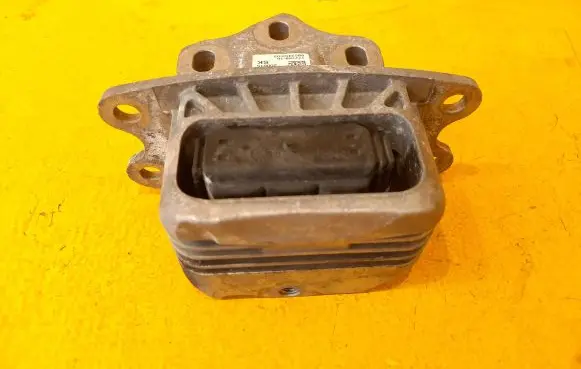 BMW 2 F45 Gearbox mount 6853453