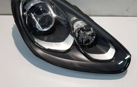 Porsche Cayenne (9Y0 9Y3) Headlight/headlamp 7P5941754AC 1ZT01174574 SSB678HG13