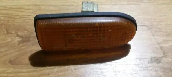 Nissan Primera Front fender indicator light 2616090j00 138260