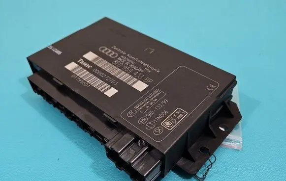 Audi A4 S4 B7 8E 8H Central body control module 8E0959433BP IMPRK1492376