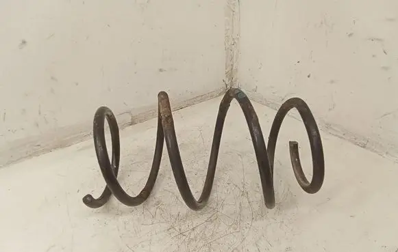 BMW 5 E39 Front coil spring