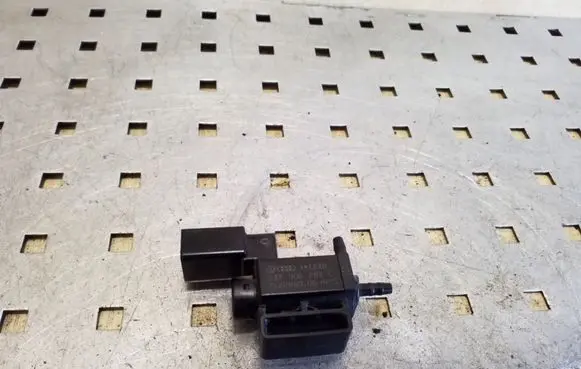 Audi A6 S6 C6 4F Turbo solenoid valve 037906283C