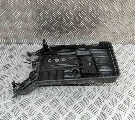 Audi Q3 F3 Battery box tray 5QF915321C 5QF915325B