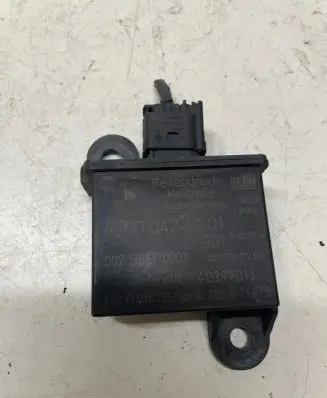 BMW X5 E70 Tire pressure control unit 6771042 40397013 053300101202