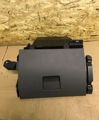 Ford Focus C-MAX Glove box 3M51R06044
