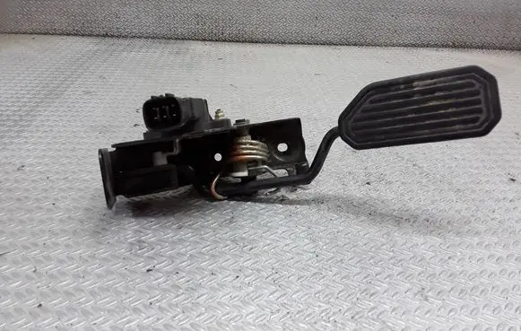 Toyota Avensis T250 Accelerator throttle pedal 8928152011