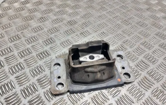 Ford Mondeo MK IV Engine mount bracket 7g917m121ba