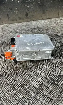 Voltage converter inverter