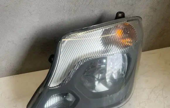 Mercedes-Benz Sprinter W906 Headlight/headlamp A9068202361 1ED01103001
