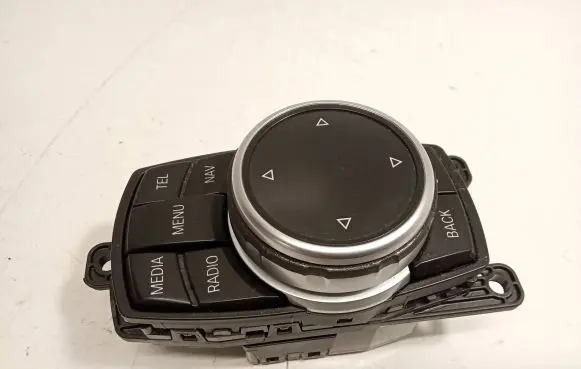BMW 3 F30 F35 F31 Head unit multimedia control 901600020011 19226310 9350723