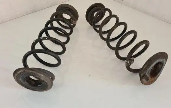 Volkswagen Golf VII Rear coil spring