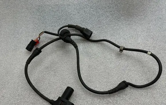 Audi A6 S6 C5 4B ABS brake wheel speed sensor 0265006577 18629