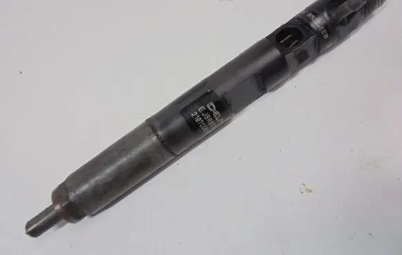 Renault Kangoo I Fuel injector 8200815416