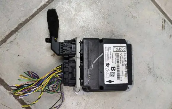 Ford Fusion II Airbag control unit/module 3285505779-04